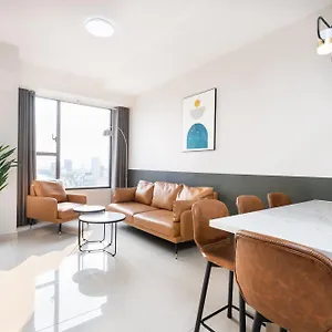 Min' - Rivergate Downtown Bui Vien - Free Pool Apartment