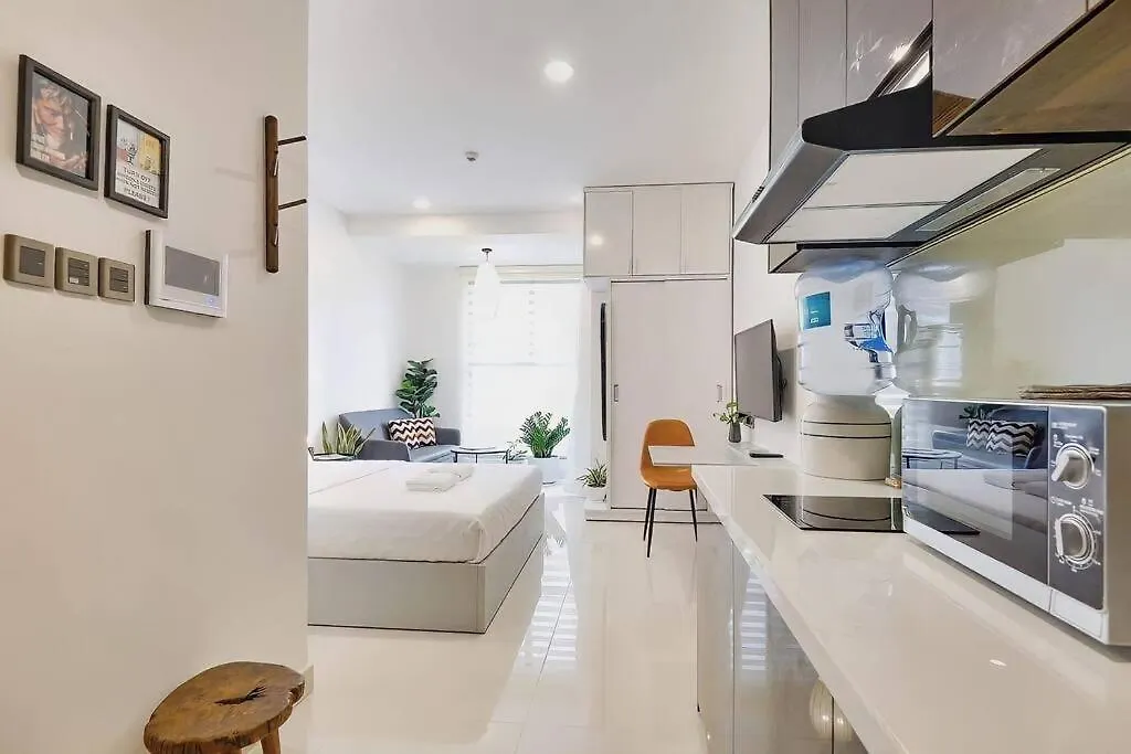 Ivyhouse-Saigon Royal Apartment D4 , Near Center Хошимин